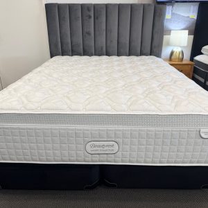 connoisseur king mattress & Base